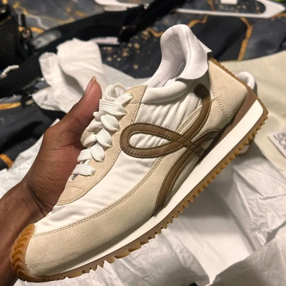 Loewe White Box - Picture 8 of 12